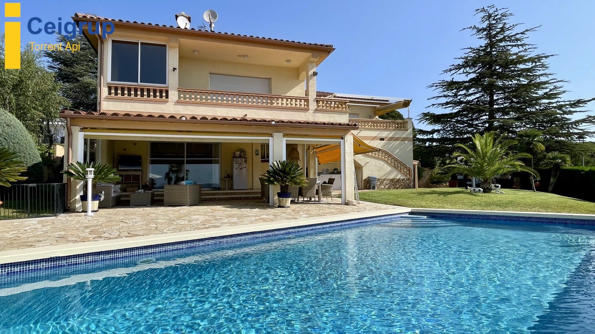 Piscina de Casa o xalet en venda en L'Estartit amb Aire condicionat, Calefacció i Terrassa