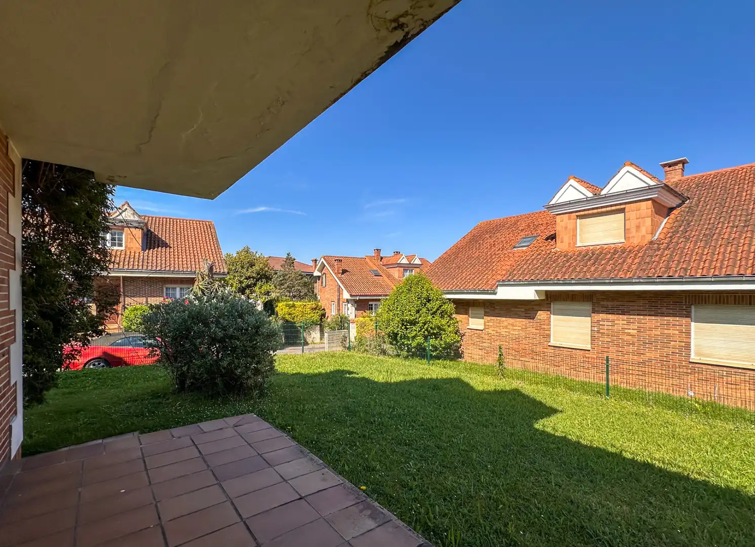 Vista exterior de Casa o xalet en venda en Marina de Cudeyo amb Calefacció, Jardí privat i Terrassa