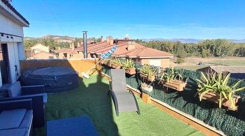 Ático dúplex en el centro de Alberite: espacio, chimenea y una terraza para disfrutar Hay viviendas que destacan por sus metros y