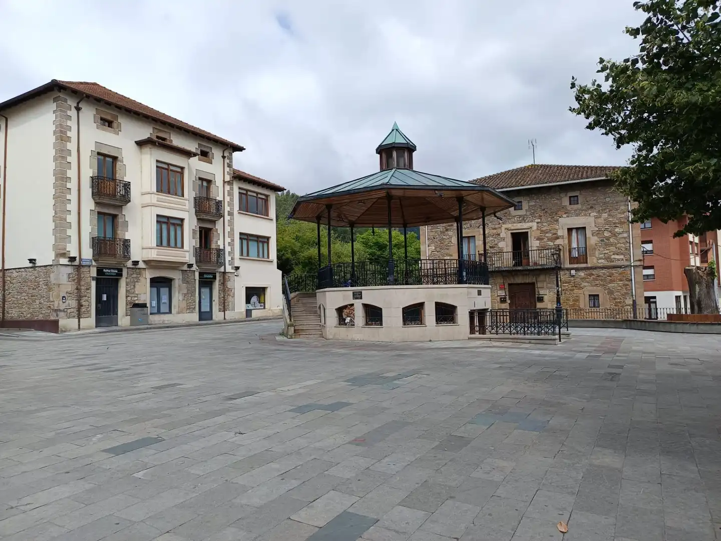 Exterior view of Commercial properties for sale in Zalla 