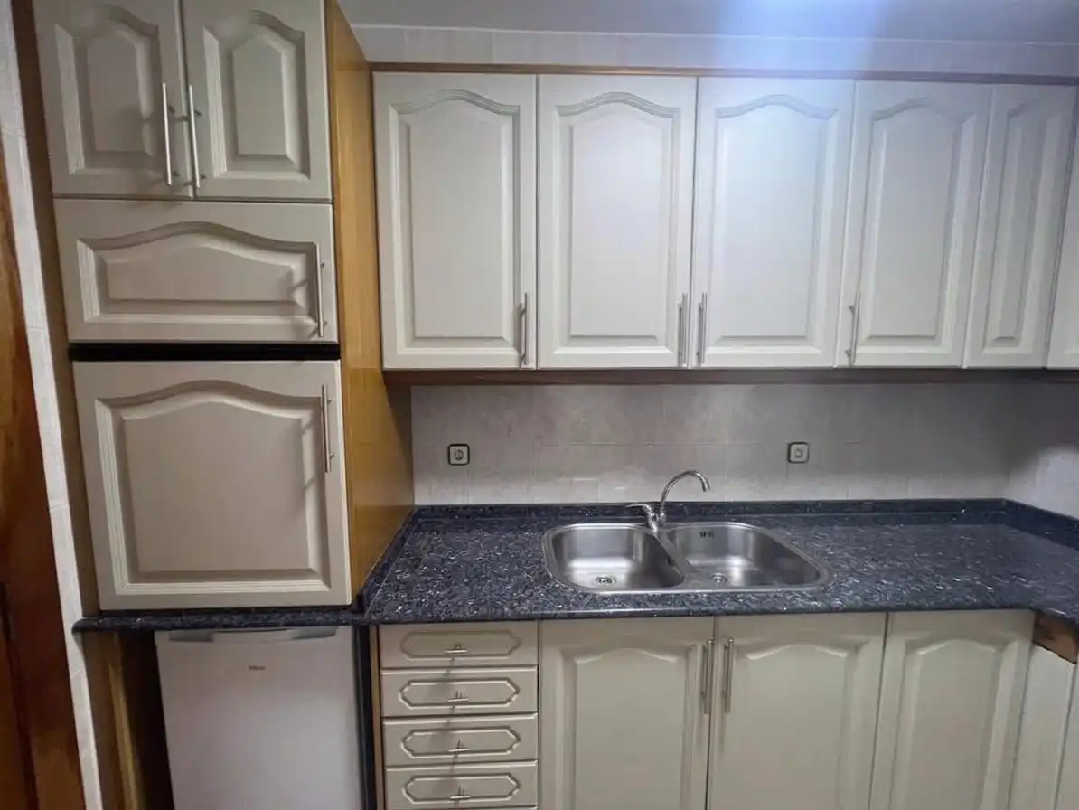 Kitchen of Flat for rent in L'Eixereta