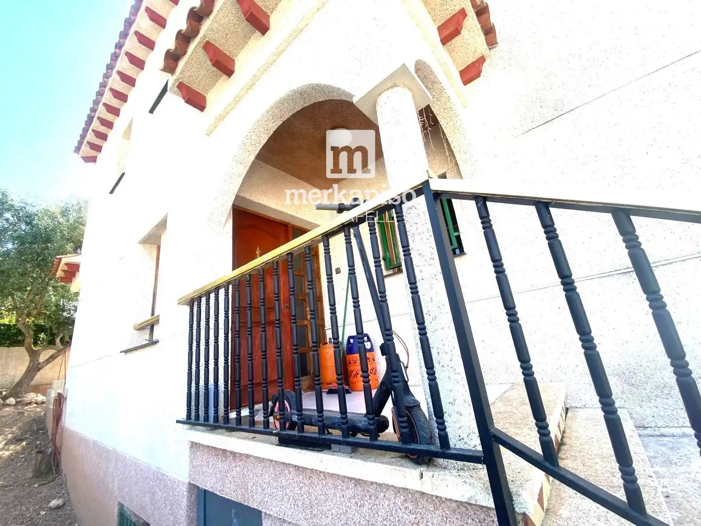 Vista exterior de Casa o xalet en venda en Cunit amb Jardí privat, Terrassa i Traster