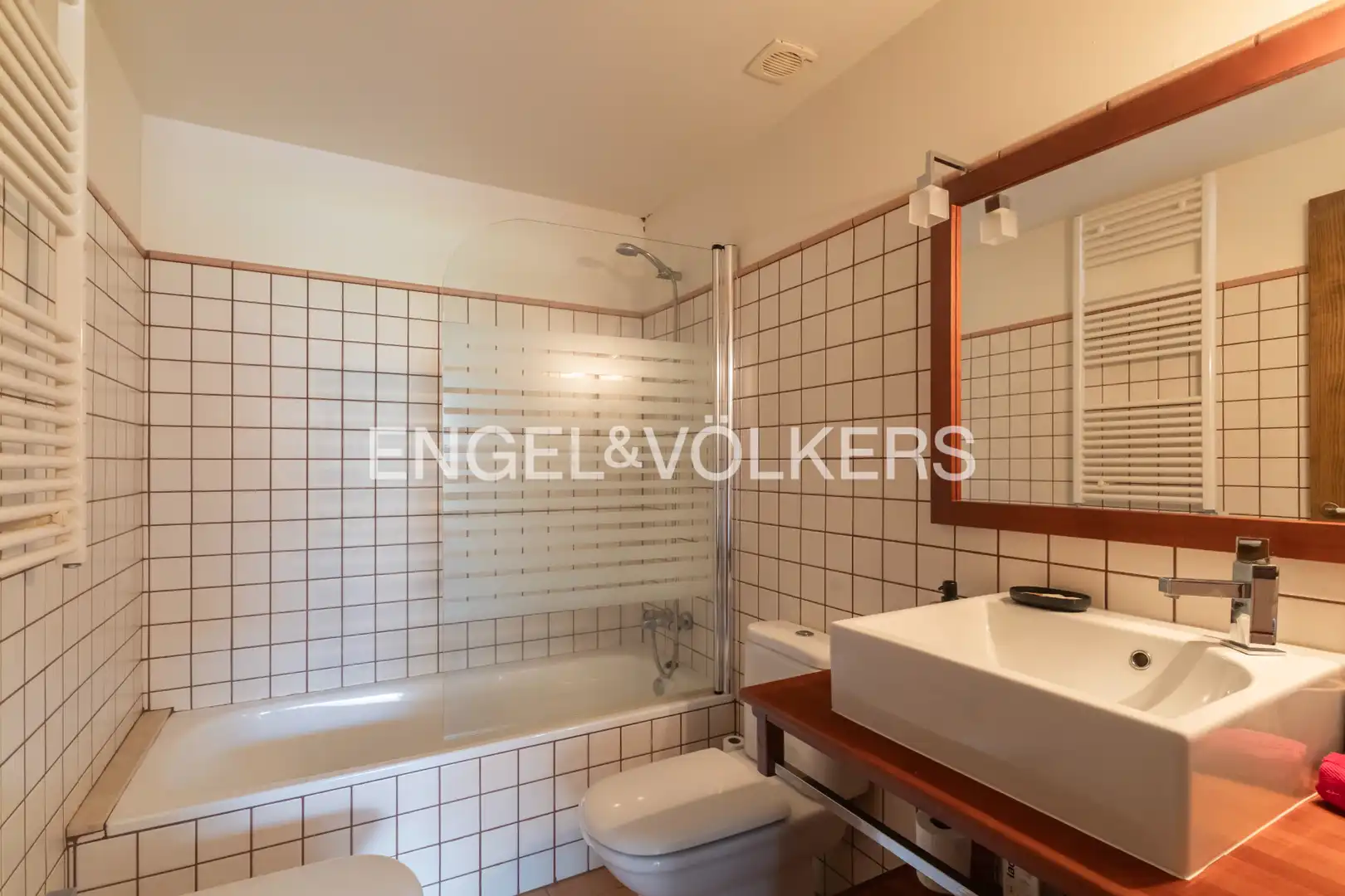 Baño de Apartamento en venta en Llívia con Calefacción, Parquet y Terraza