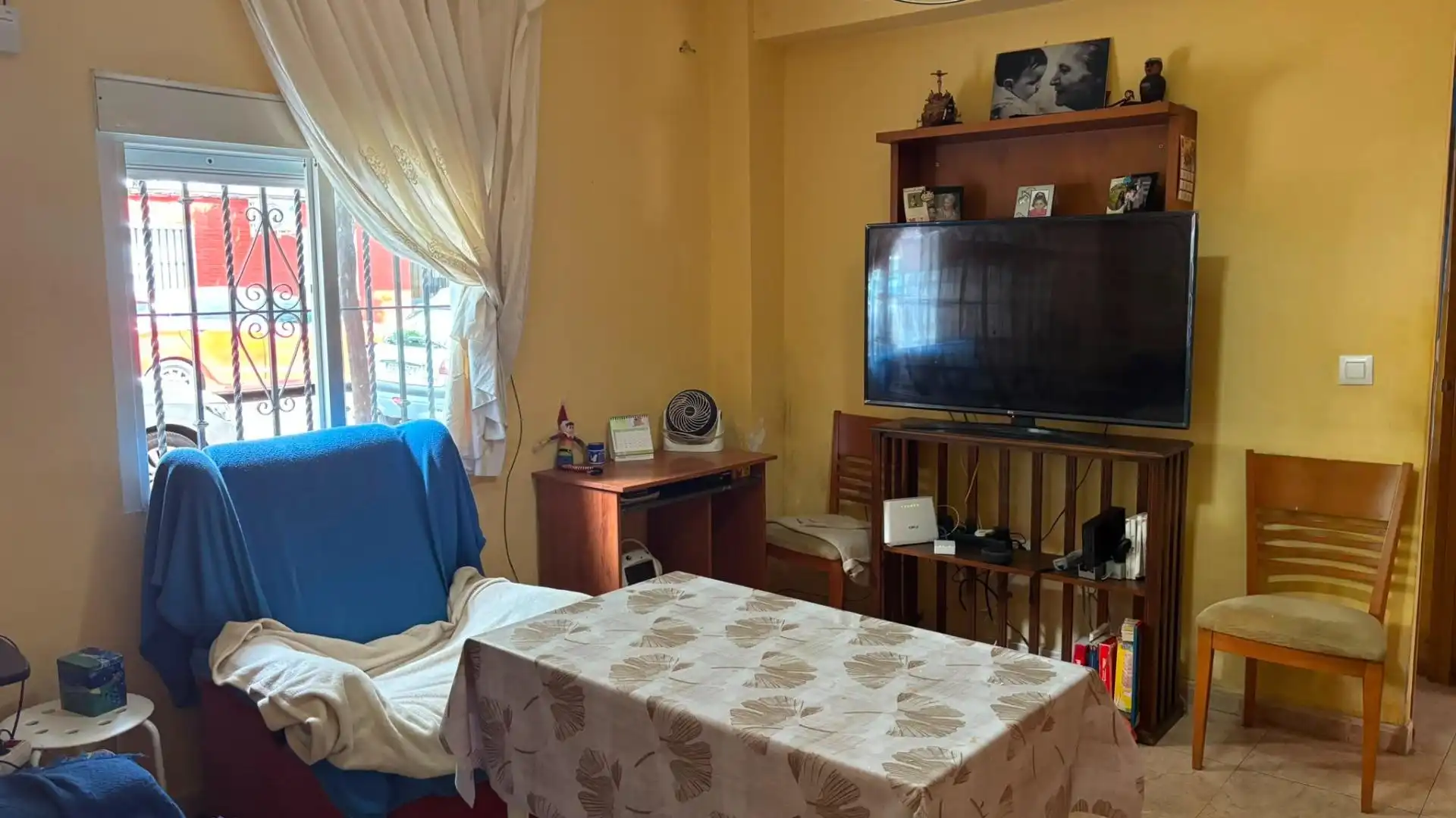 Living room of Flat for sale in Sevilla