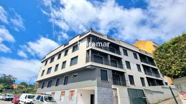 Piso en Venta en Cubeliño en Santa Uxía de Ribeira