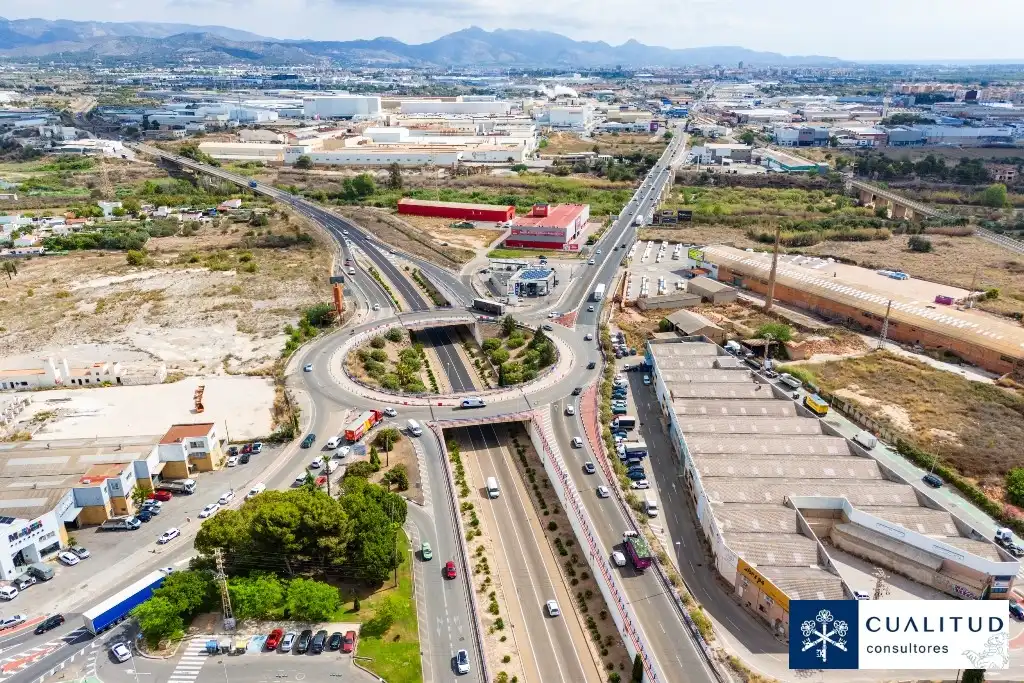 Vista exterior de Nave industrial de alquiler en Vila-real