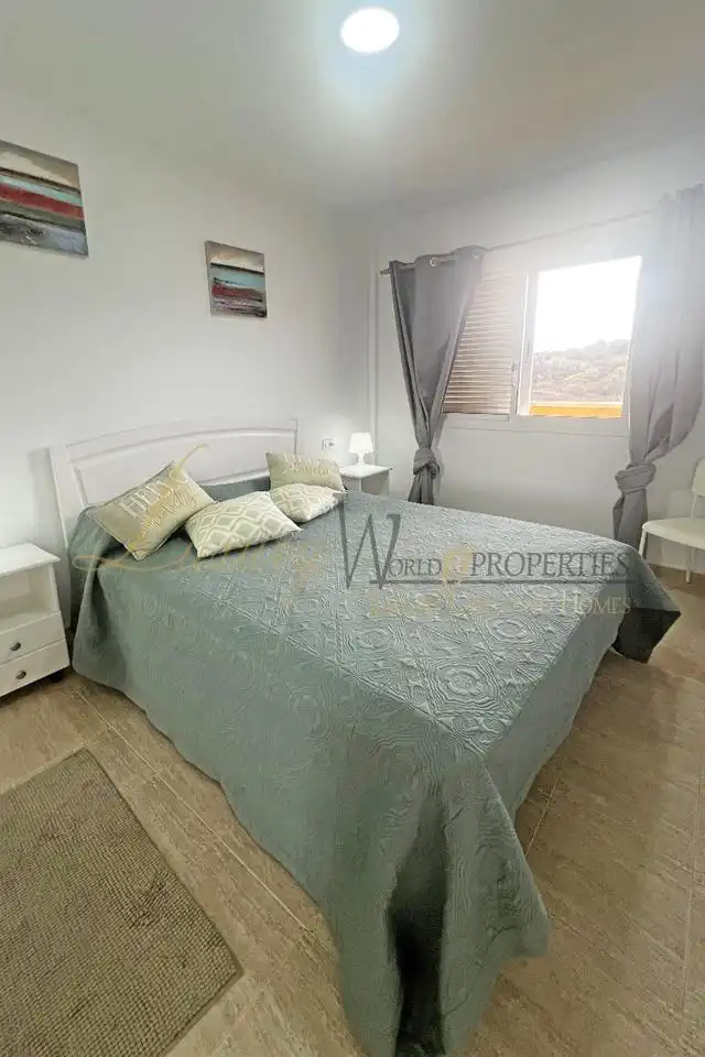 Habitación de Apartamento en venta en Arona con Terraza, Amueblado y Piscina comunitaria