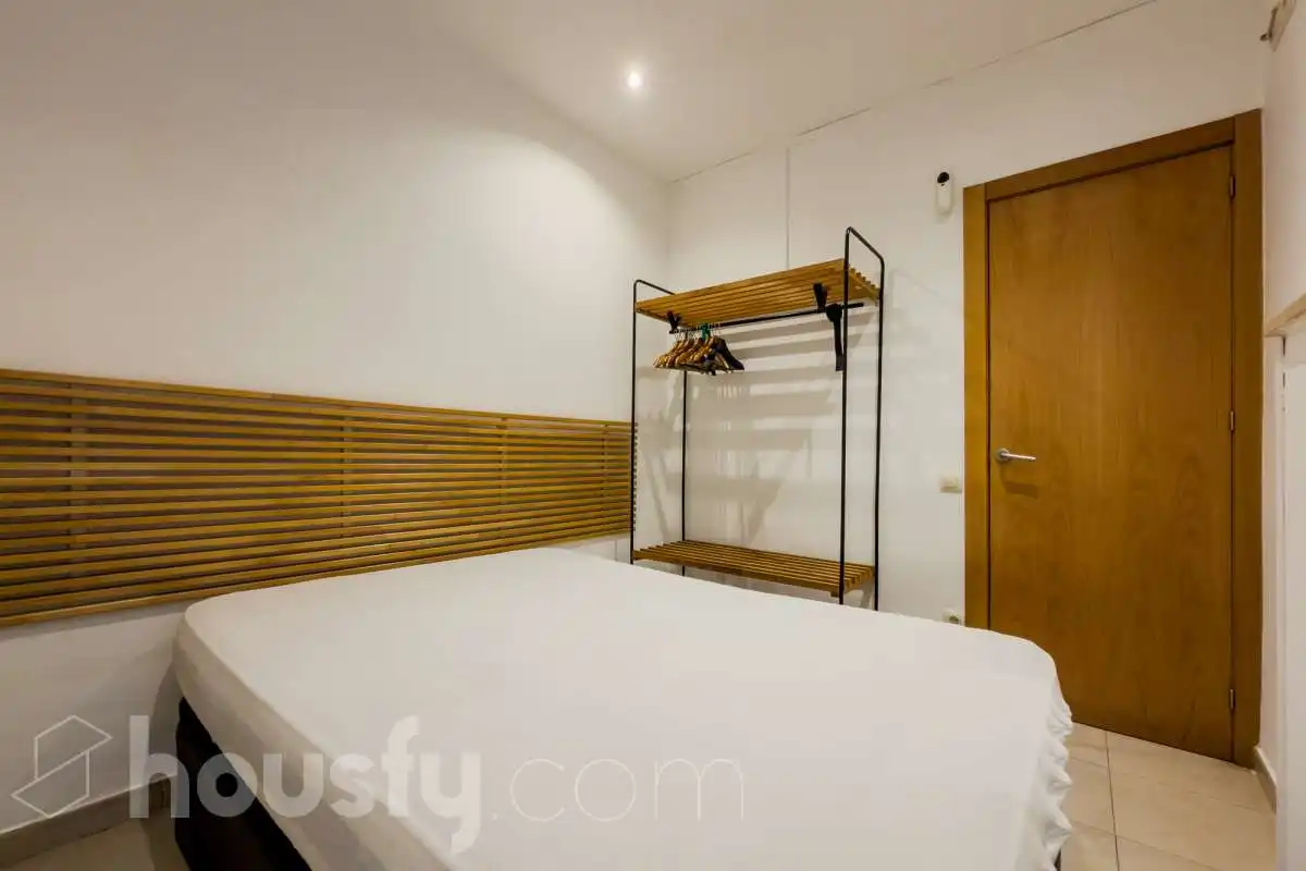 Bedroom of Flat for sale in Barcelona  with Air Conditioner and Furnished