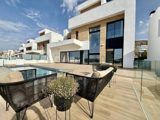 Casa-chalet en Venta en Calle Puerto Rico De en Balcón de Finestrat - Terra Marina