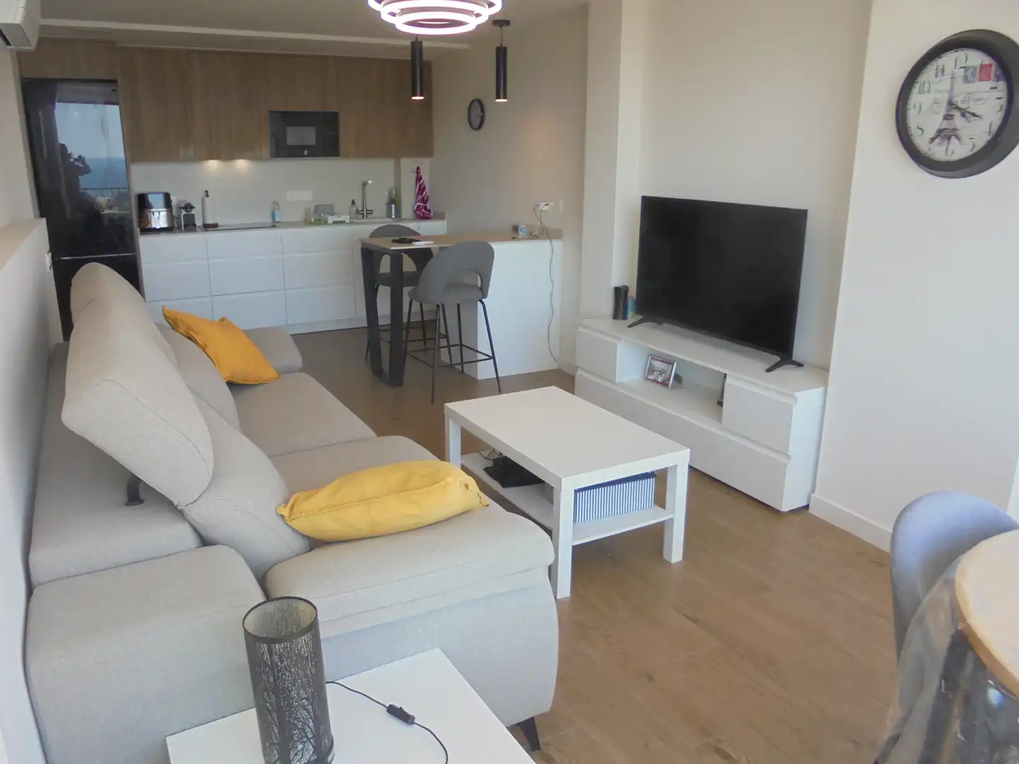 Sala de estar de Apartamento en venta en Benicasim / Benicàssim con Aire acondicionado, Terraza y Amueblado
