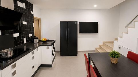 Foto 2 de Casa adosada en venta en Centro, Alcalá de Guadaira