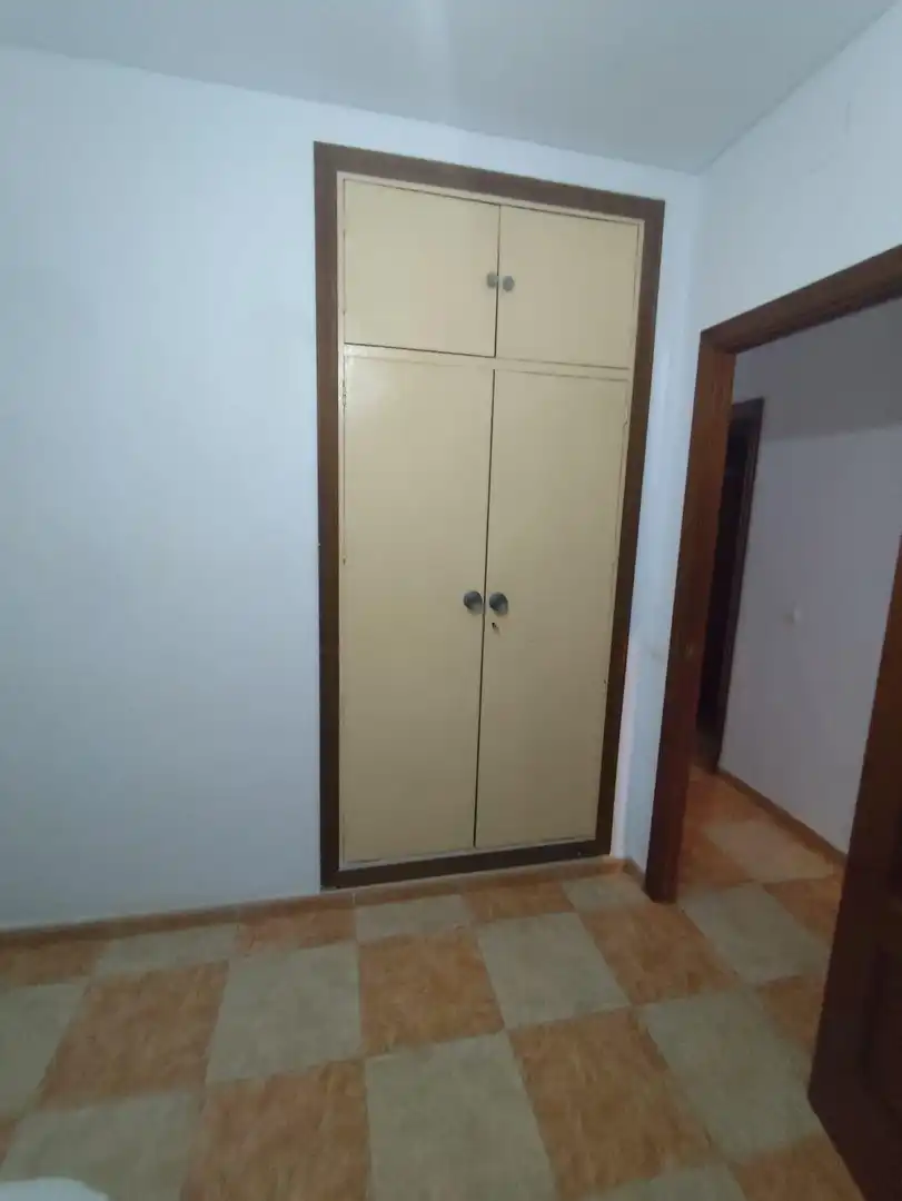 Bedroom of Flat for rent in Córdoba  with Heating, Terrace and Storage room
