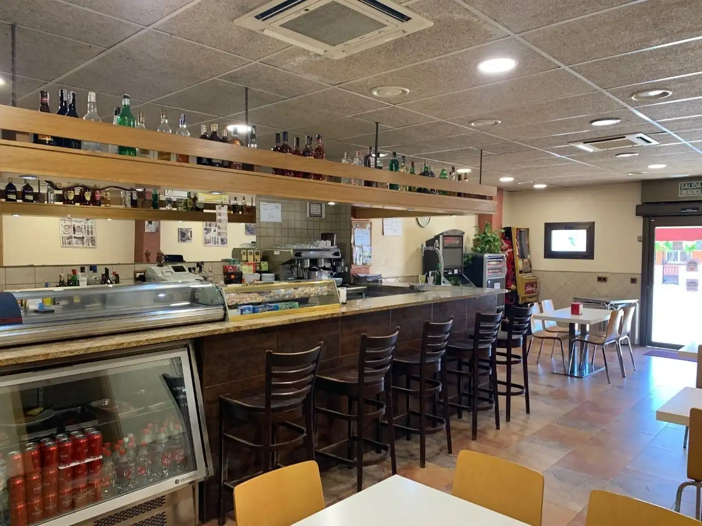 Local en venda en Caldes de Malavella amb Terrassa i Moblat