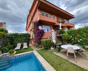 Jardí de Casa adosada en venda en Nigrán amb Terrassa, Piscina i Balcó