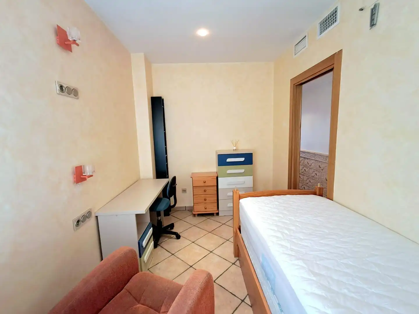 Dormitori de Apartament en venda en Águilas amb Aire condicionat, Calefacció i Jardí privat