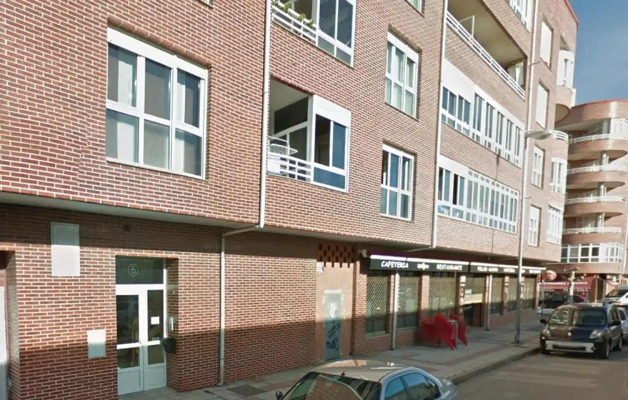 Local comercial en venda a Calle Ramon Carnicer 5 24010 Trobajo Del Camino, imagen 2