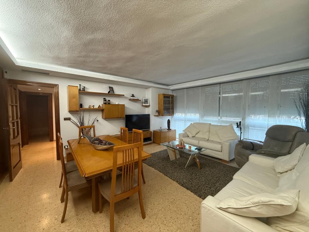Living room of Flat for sale in  Valencia Capital  with Air Conditioner, Terrace and Balcony