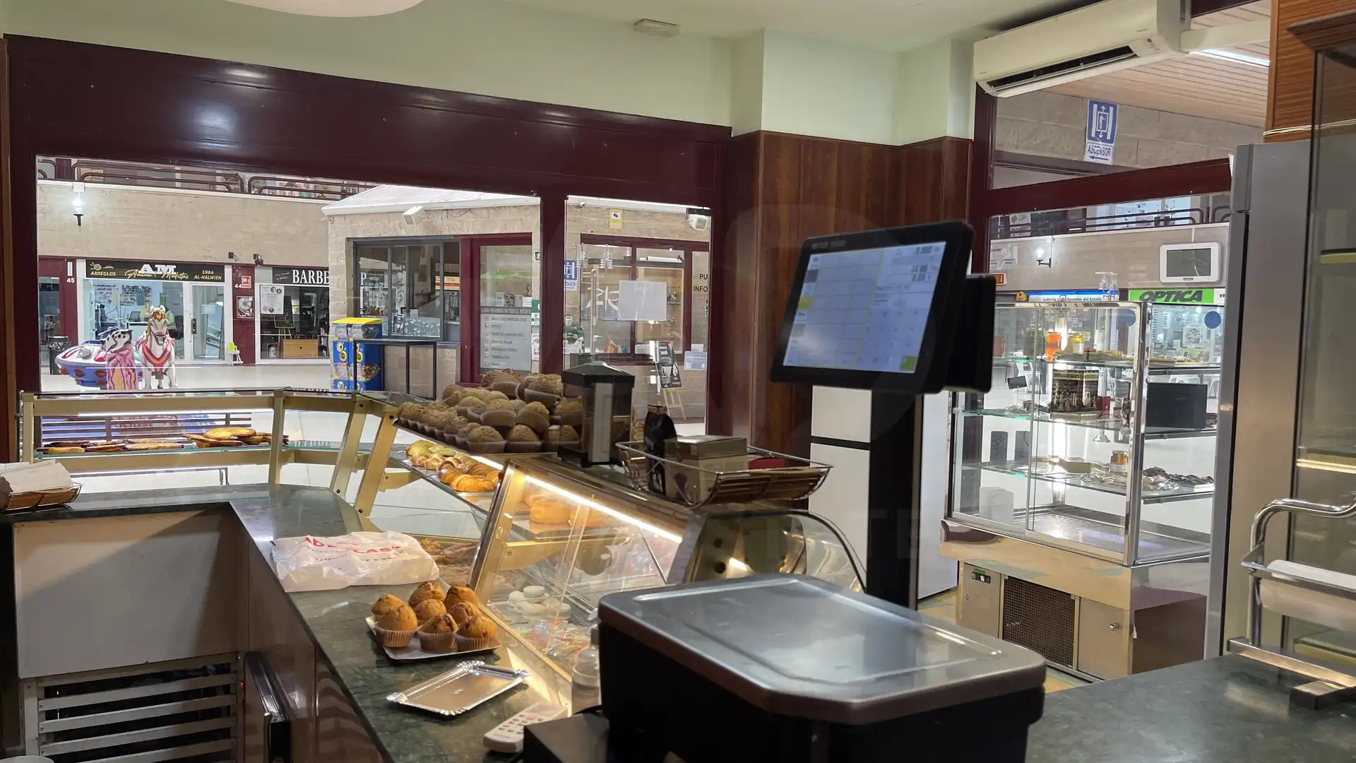 Local comercial en traspàs a Monte Rozas