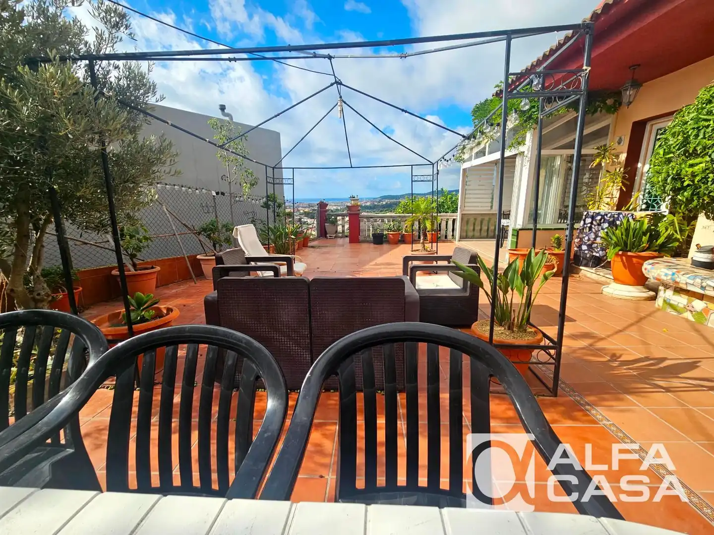 Terrassa de Casa o xalet en venda en Pineda de Mar amb Aire condicionat, Calefacció i Jardí privat