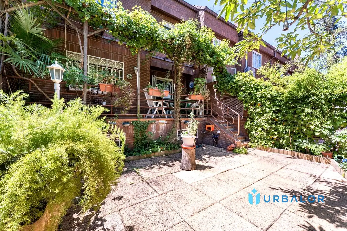 Terraza de Casa adosada en venta en Alcorcón con Calefacción, Jardín privado y Parquet