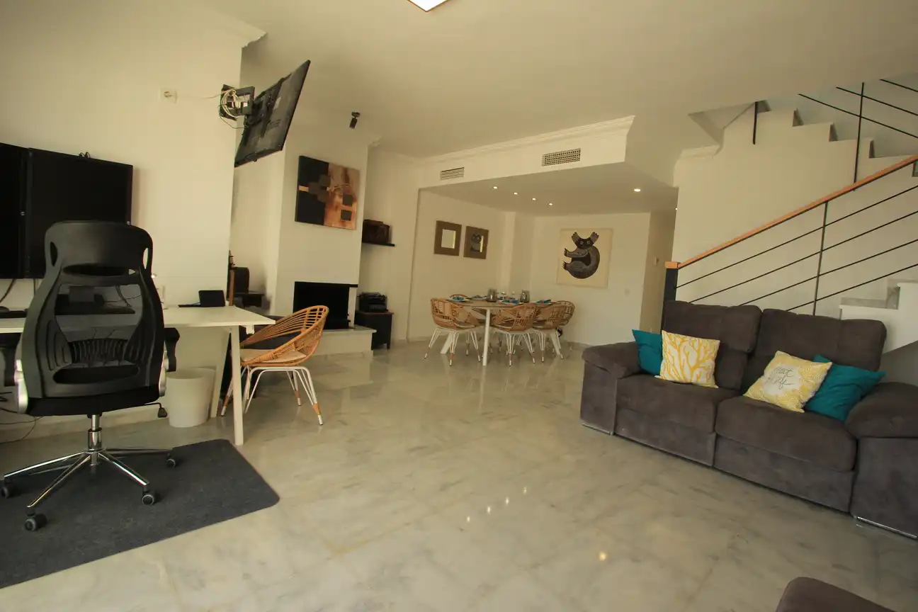 Sala d'estar de Casa o xalet de lloguer en Marbella amb Moblat i Es permeten mascotes