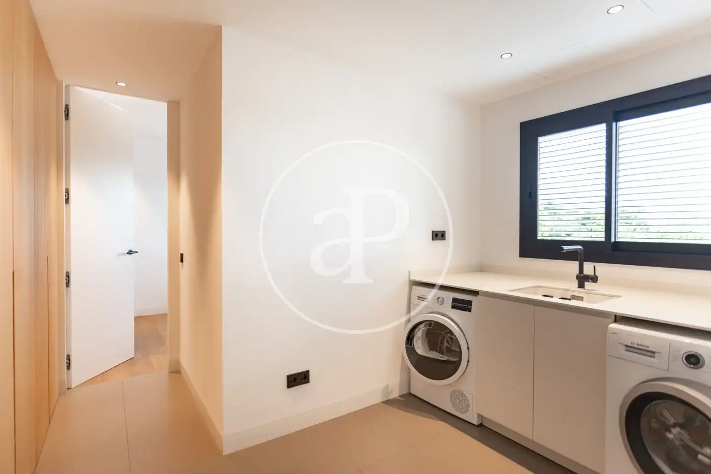 Cocina de Piso de alquiler en Barcelona con Aire acondicionado, Calefacción y Jardín privado