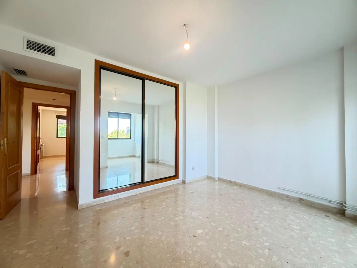 Habitación de Dúplex en venta en Alicante / Alacant con Aire acondicionado, Calefacción y Terraza