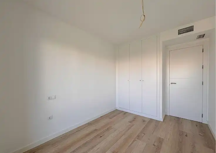 Schlafzimmer von Dachboden zur Miete in Marbella mit Klimaanlage, Heizung und Privatgarten