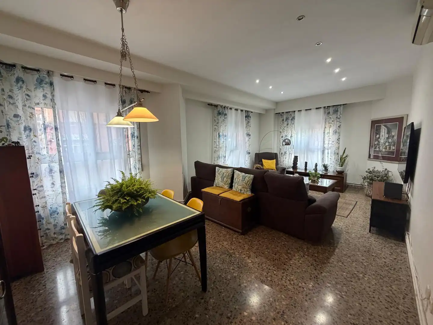 Living room of Flat for sale in Valencia  with Air Conditioner and Heating