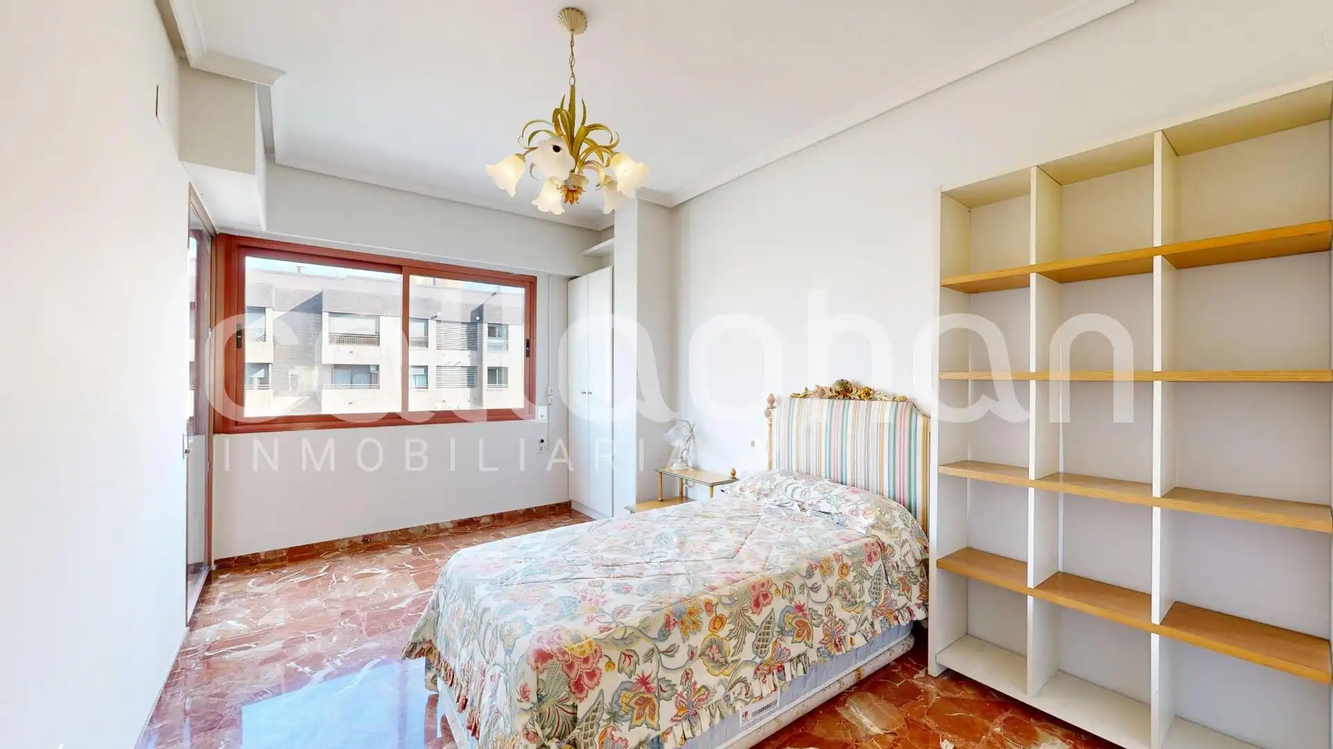 Habitación de Piso en venta en Valencia con Calefacción, Terraza y Balcón
