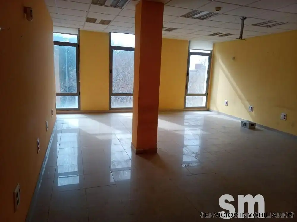 Oficina en venda en Sevilla