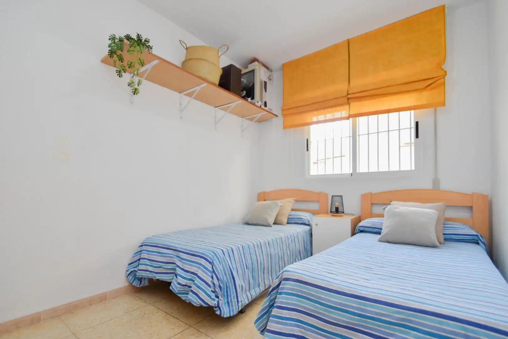 Bedroom of Flat for sale in Granada  with Balcony