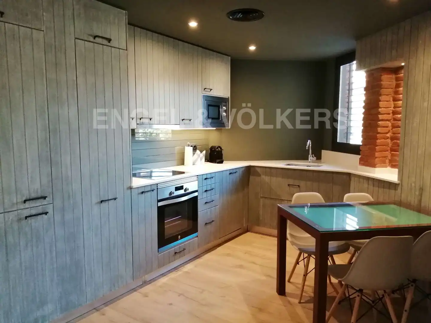 Kitchen of Flat for rent in Barcelona  with Heating, Parquet flooring and Terrace
