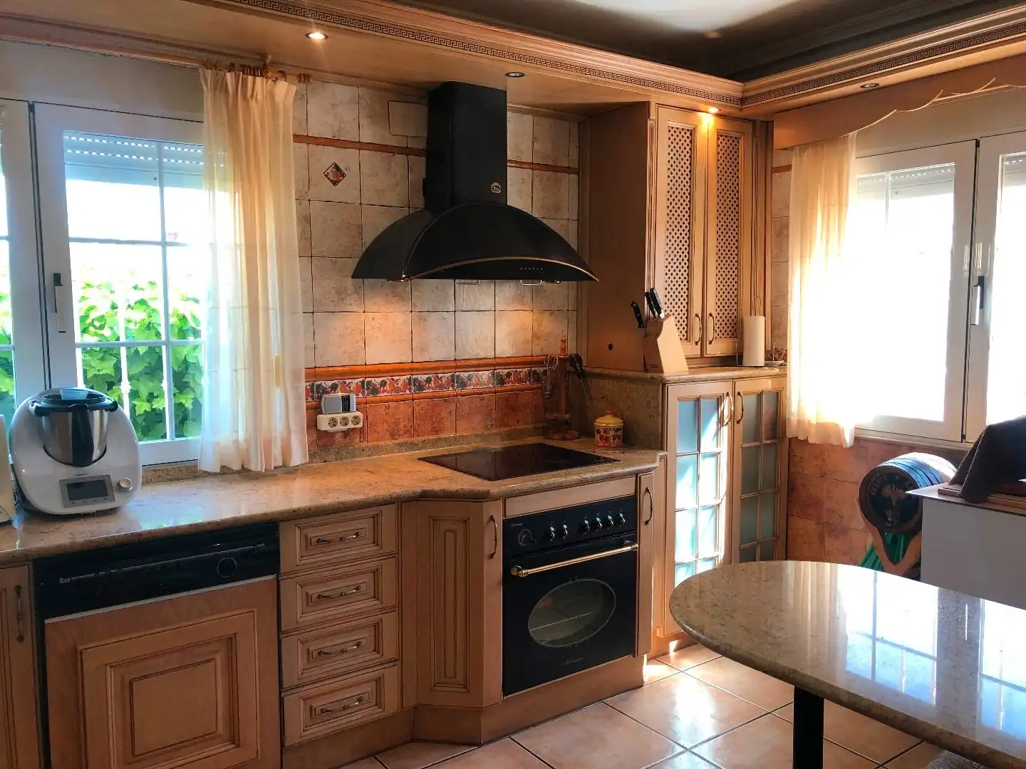 Kitchen of Houses for sale in Alcázar de San Juan  with Air Conditioner, Heating and Private garden