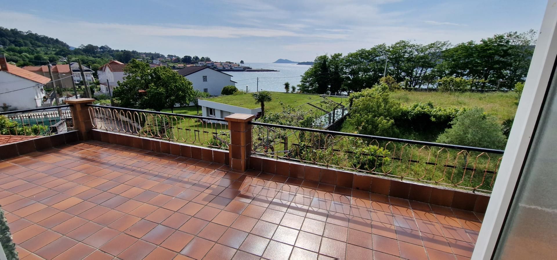 Country house for sale in Noia