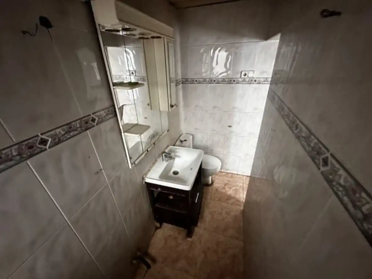 Badezimmer von Wohnungen zum Verkauf in Terrassa