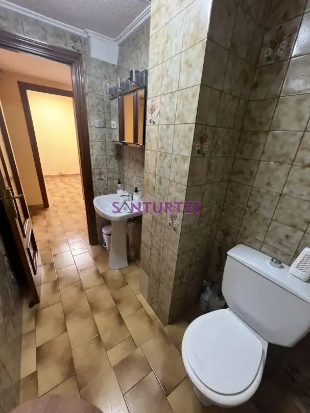 Bathroom of Office for rent in Santurtzi 