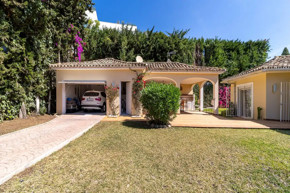 Villa mit Pool zum Verkauf in Lugar Urbanizacion Cascada de Camojan 5D, imagen 36