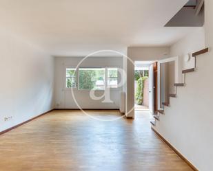 Living room of Single-family semi-detached to rent in Sant Cugat del Vallès  with Air Conditioner and Terrace