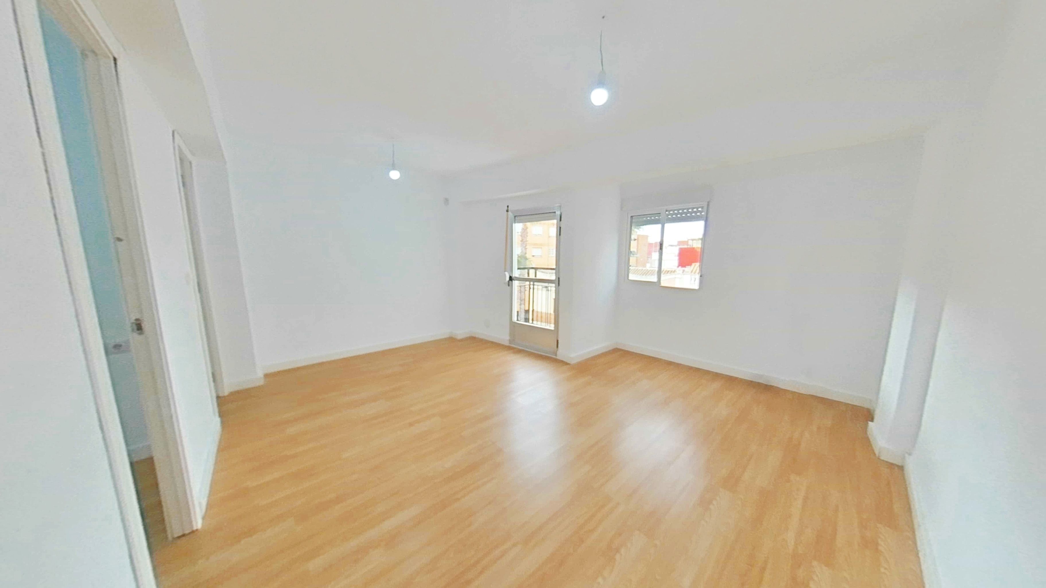 Bedroom of Flat to rent in Torrent  with Oven, Balcony and Pets allowed