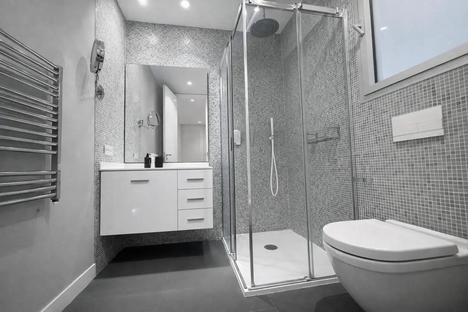 Baño de Piso en venta en Valencia con Aire acondicionado, Calefacción y Amueblado