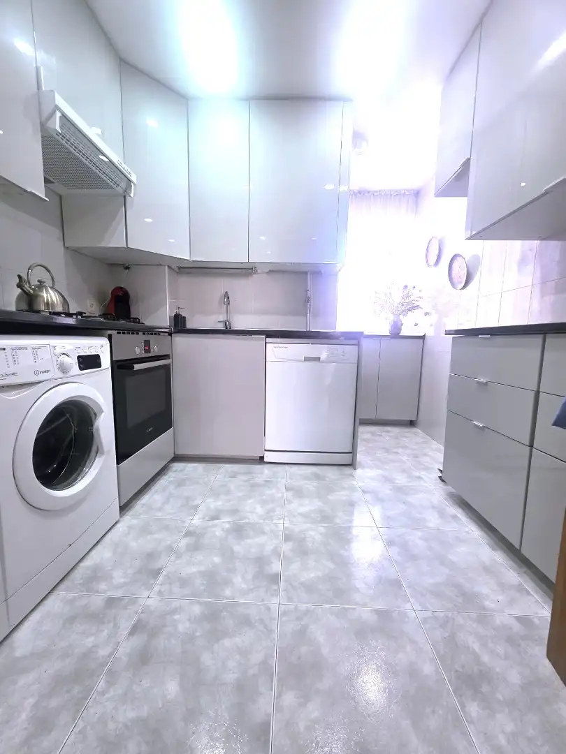 Kitchen of Flat for sale in Madrid  with Air Conditioner, Heating and Parquet flooring