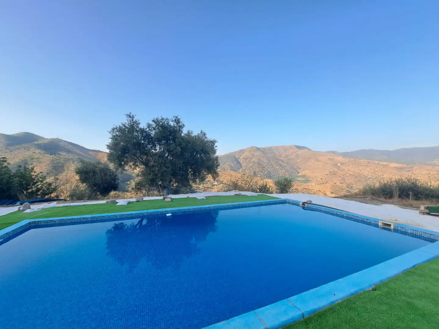 Piscina de Casa o xalet en venda en Málaga amb Moblat