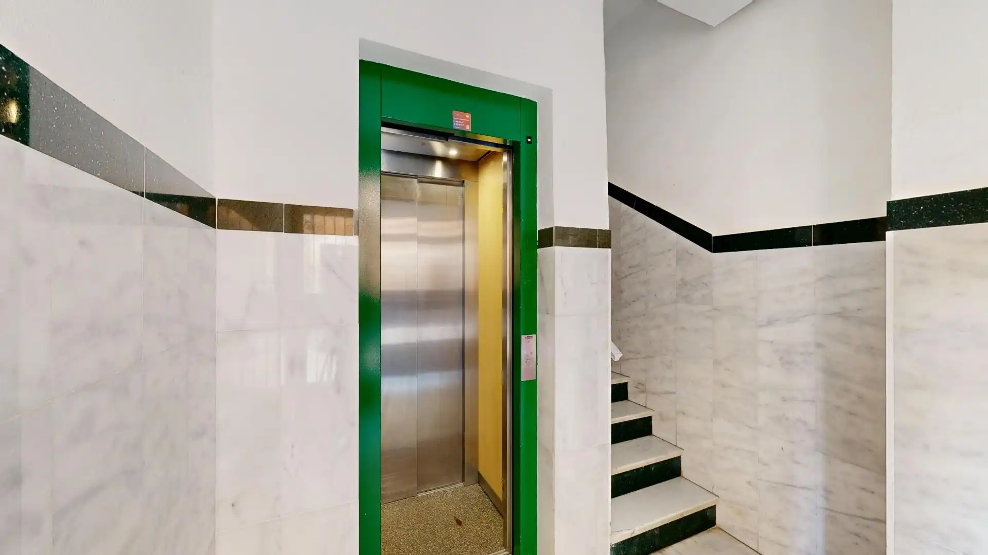 Flat for sale in Cartagena  with Air Conditioner, Heating and Storage room