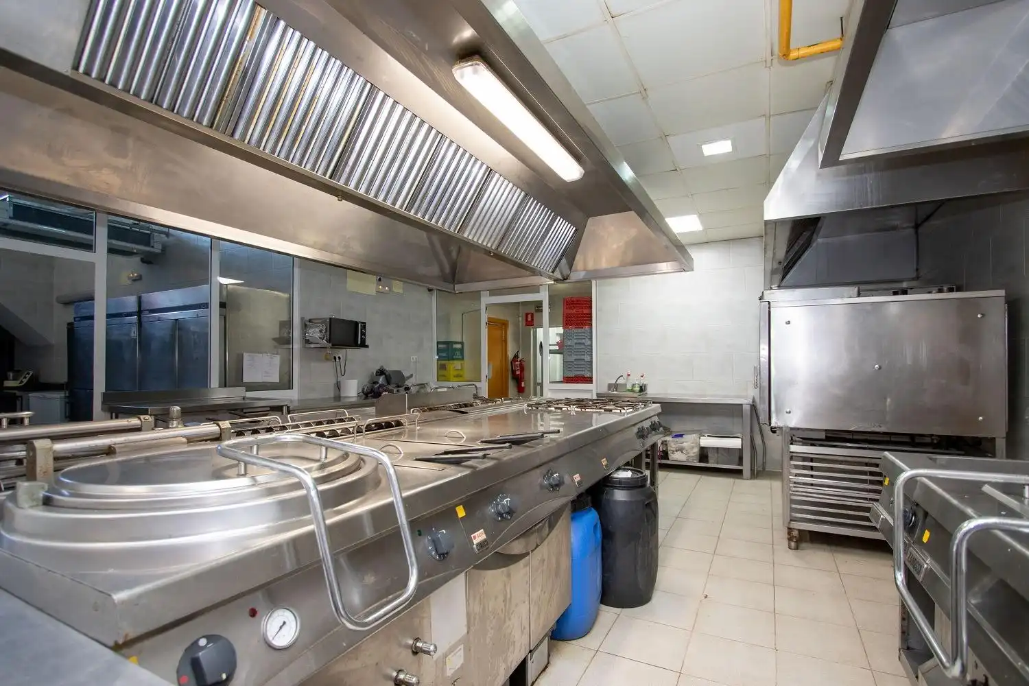 Cocina de Local en venta en Castellón de la Plana / Castelló de la Plana con Aire acondicionado