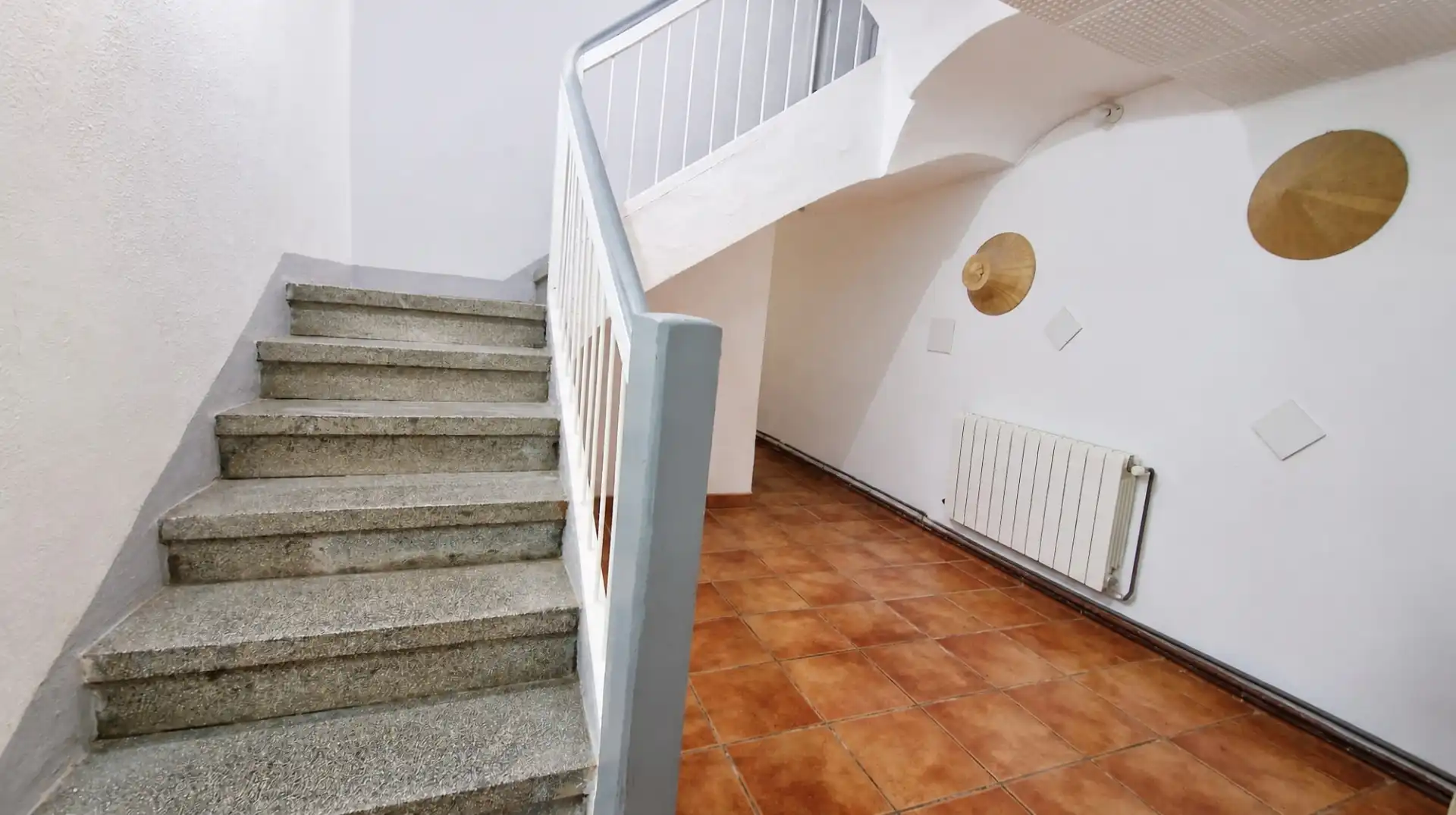 Casa adosada en venda en Alloza amb Calefacció, Parquet i Moblat