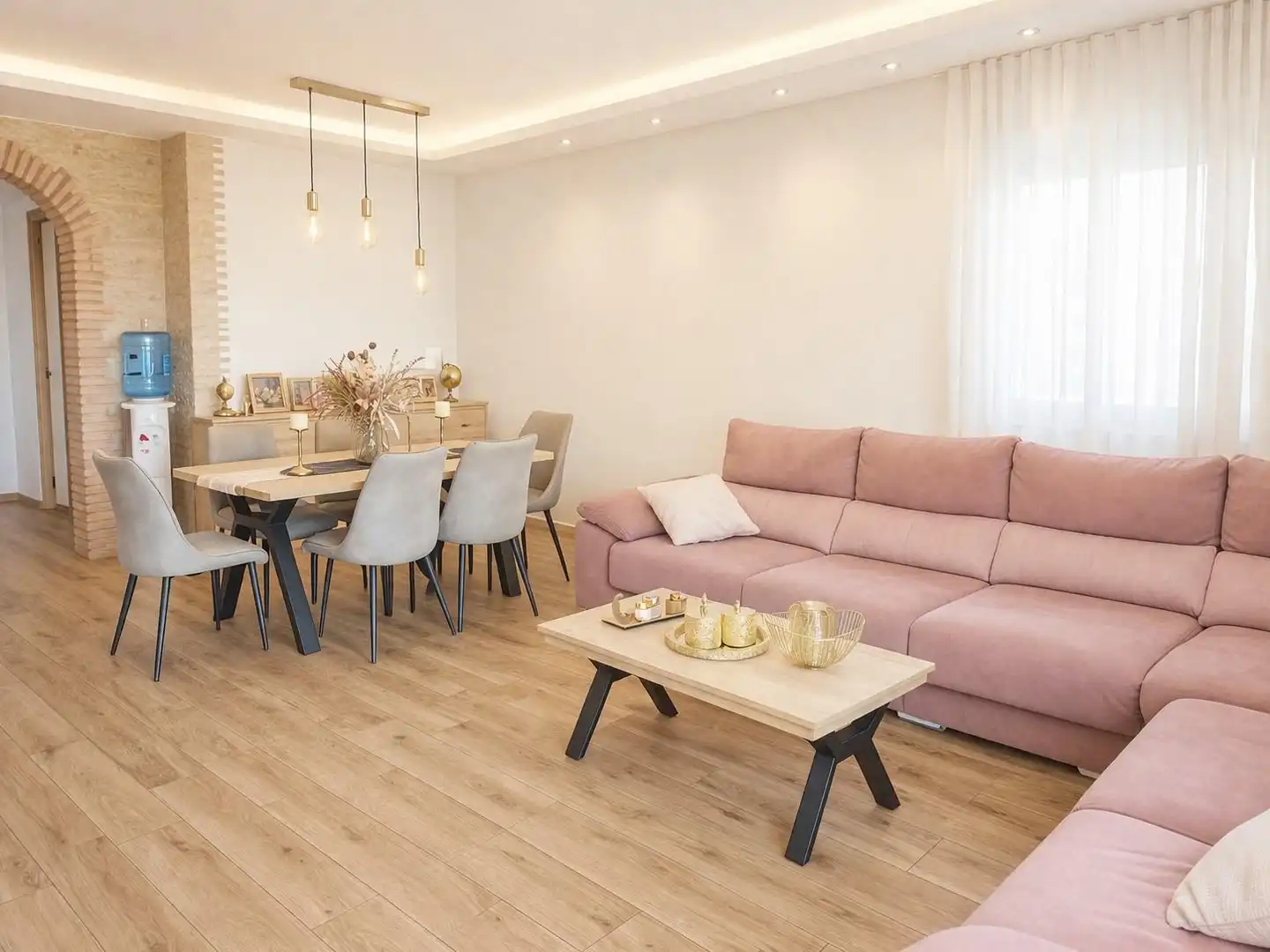 Sala d'estar de Casa adosada en venda en La Ràpita amb Jardí privat, Terrassa i Traster