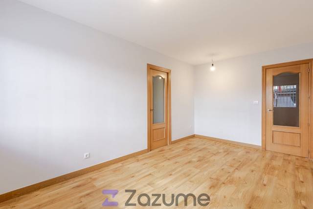 Piso en Alquiler en C. de Badajoz en La Serna