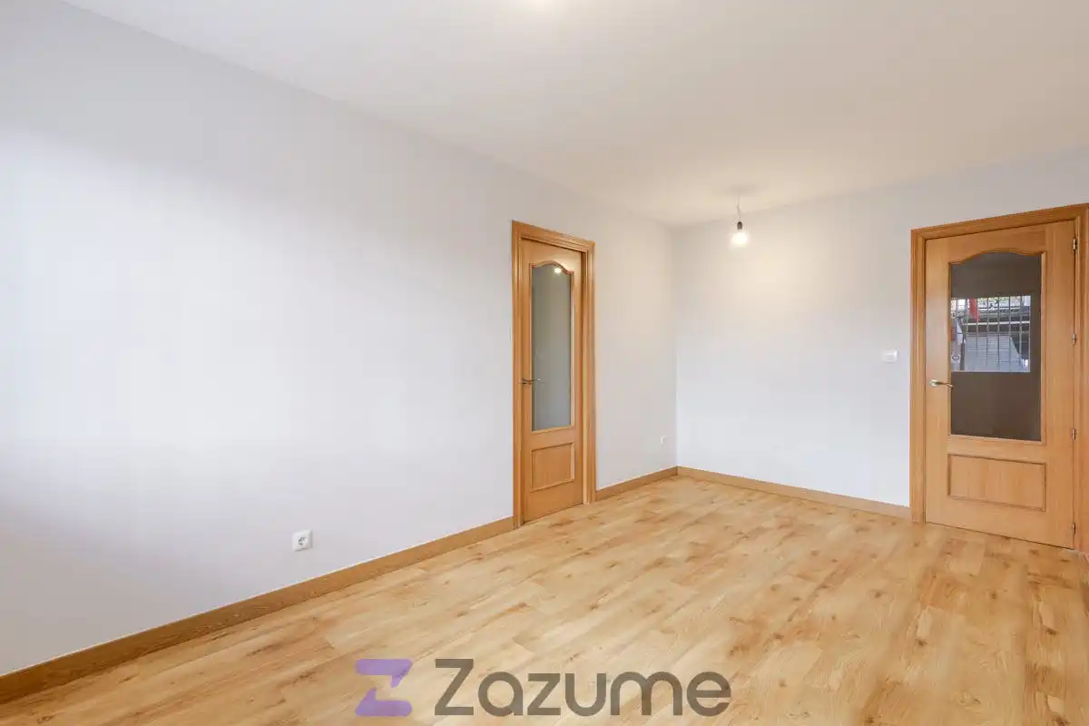 Bedroom of Flat for rent in Fuenlabrada  with Air Conditioner, Heating and Parquet flooring
