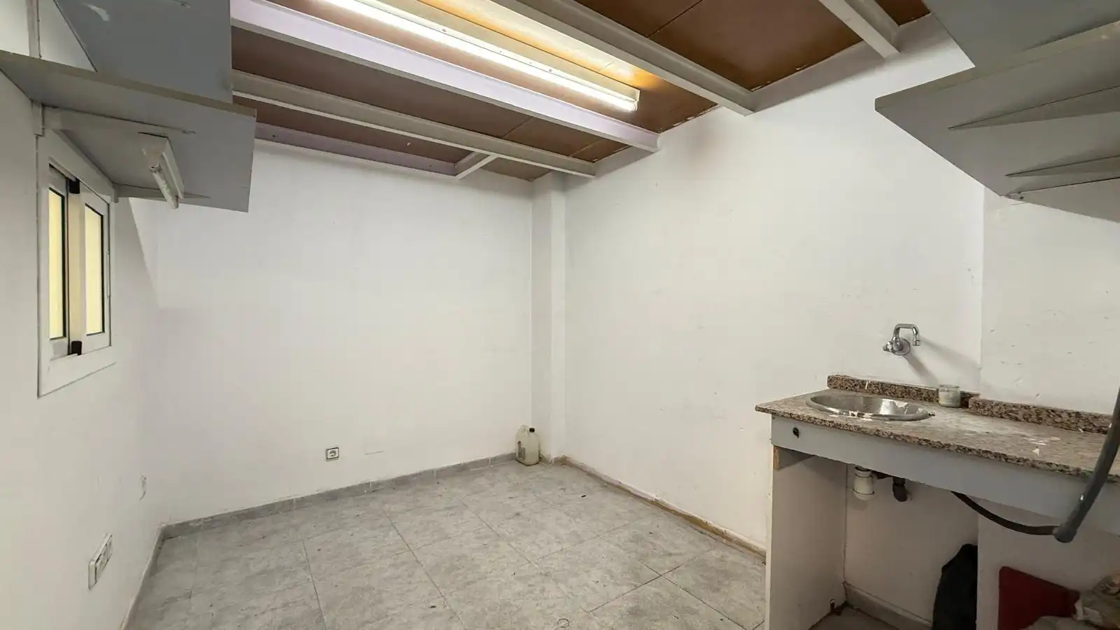 Local comercial de lloguer a Montigalà - Sant Crist, imagen 7